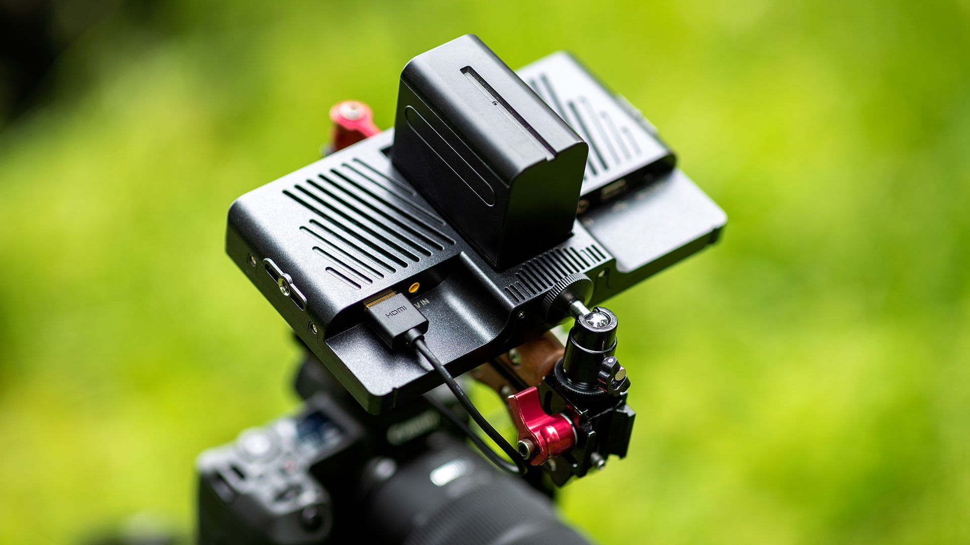 Ulazni i izlazni portovi monitora Portkeys HD7H